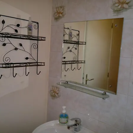 Alojamento de Acomodação e Pequeno-almoço La Maison Jaune Bouresse