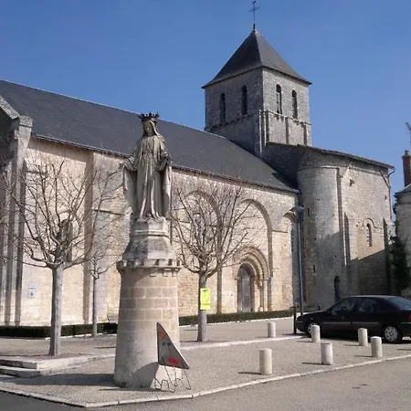 La Maison Jaune 3* Bouresse
